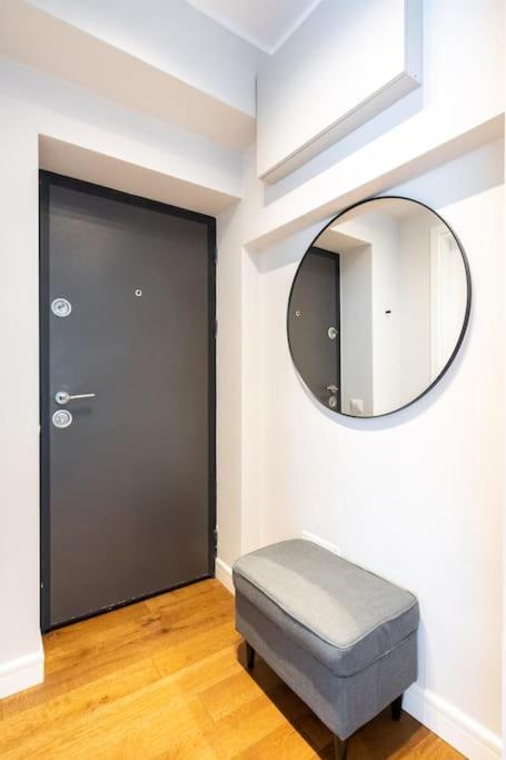 Stunning Views 2Br Midtown Flat - Charming Balcony Apartment Bucharest Exterior photo